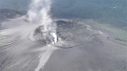 【霧島連山・新燃岳】気象庁「よりマグマの関与強い噴火に変わってきている」　採取した火山灰から新しいマグマ性物質を検出